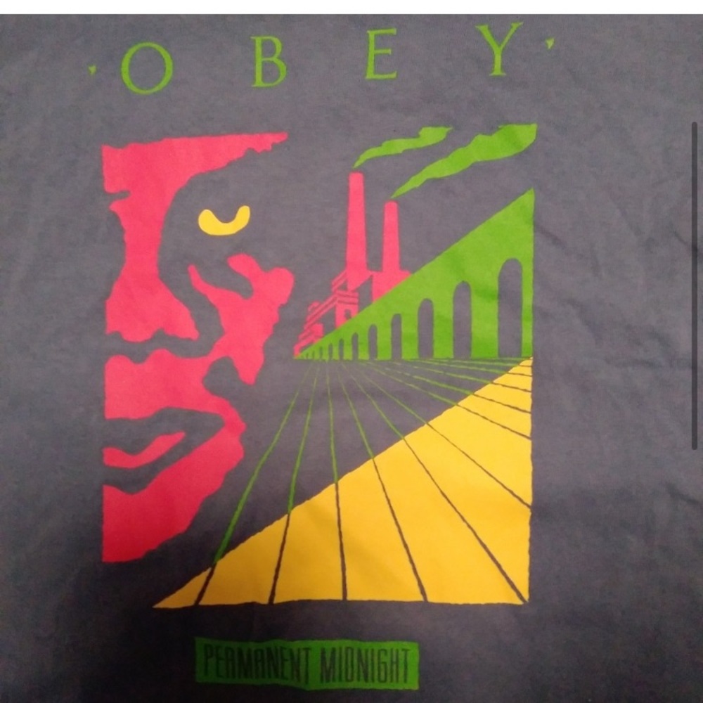 Obey tee